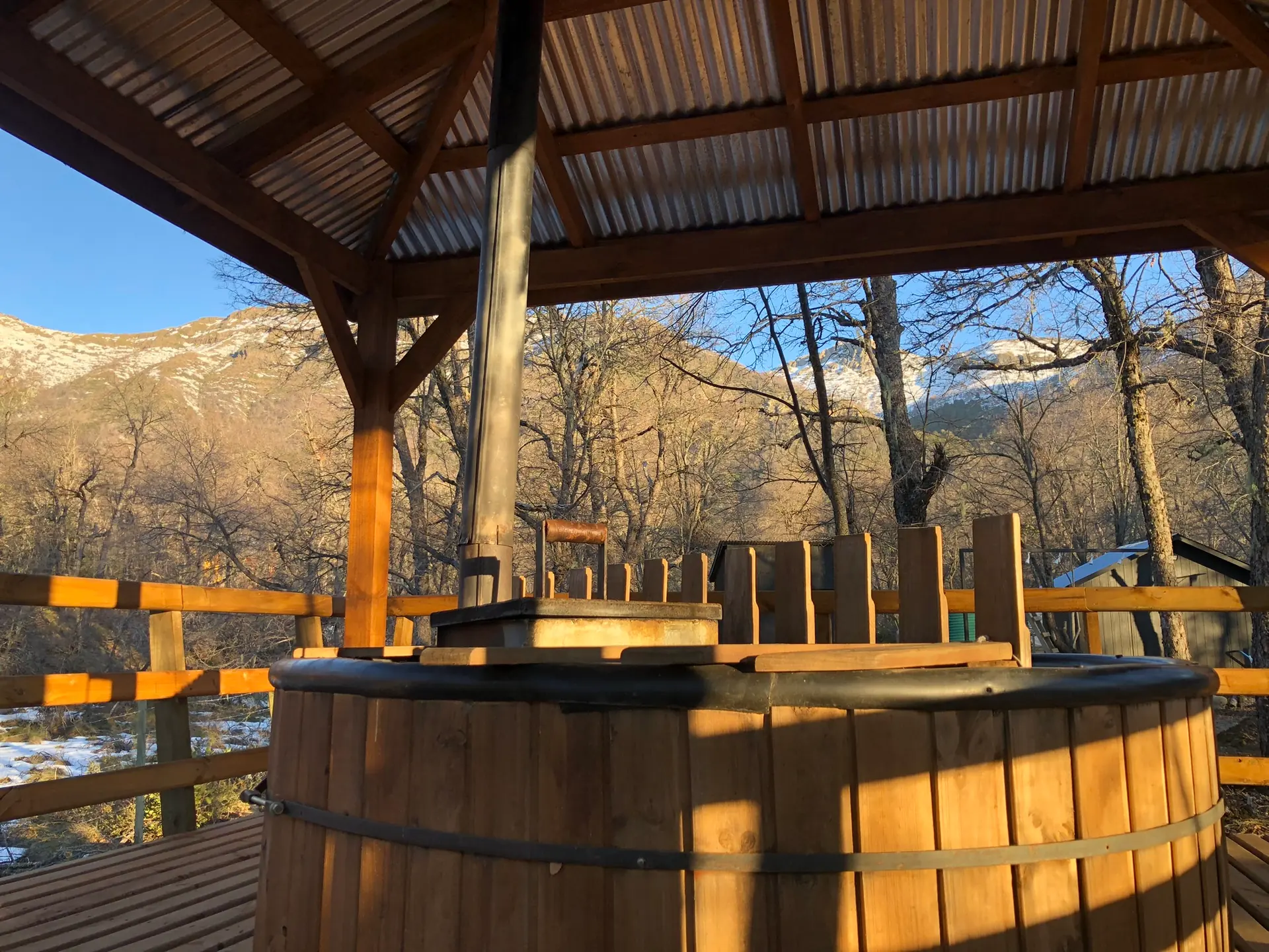 Exterior HotTub/Tinajas with Mountain Views - Cabañas Kalinaw Vistas montaña